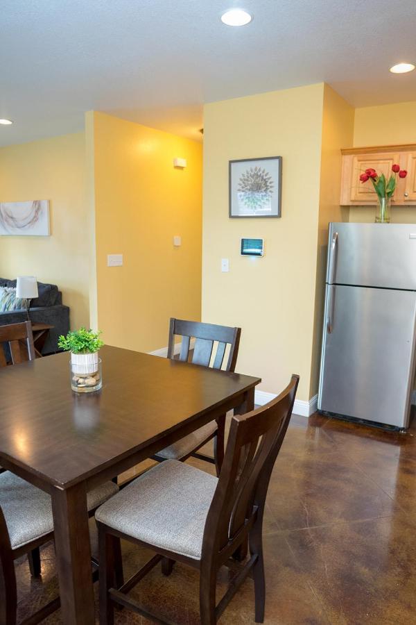 Serene 3Br Apartment 4Tvs Free Wi-Fi & Parking -E- Moss Point Buitenkant foto