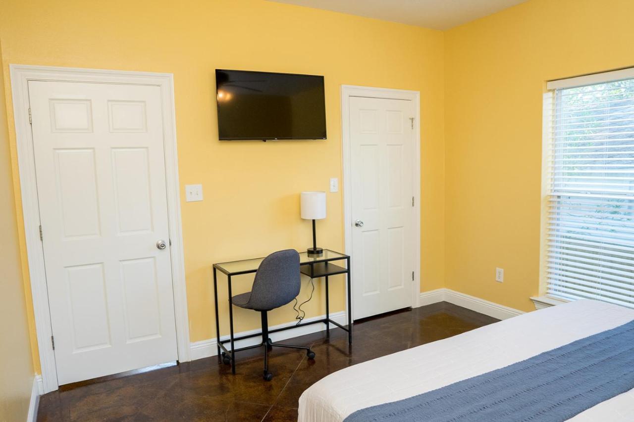 Serene 3Br Apartment 4Tvs Free Wi-Fi & Parking -E- Moss Point Buitenkant foto