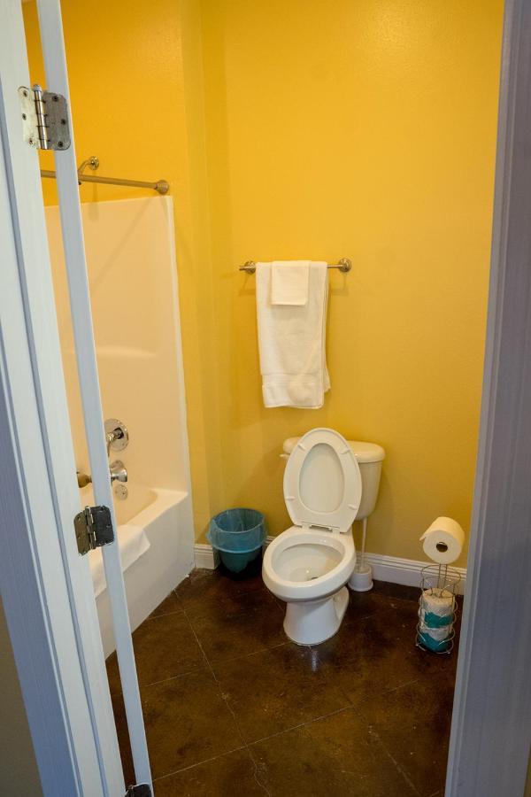 Serene 3Br Apartment 4Tvs Free Wi-Fi & Parking -E- Moss Point Buitenkant foto